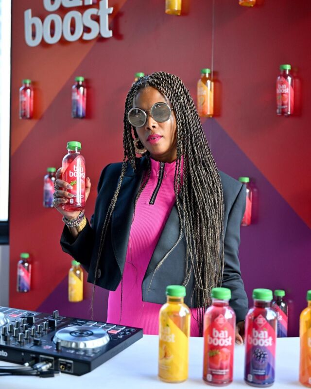 Because @Kelis is absolutely serving the ✨good energy✨We had a blast with Kelis at our Bai Boost event recently. Listen to her custom DJ set 🎧at the link on our bio. #baiboost #itswonderwater